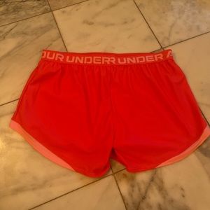 Pink XL under armor shorts excellent condition